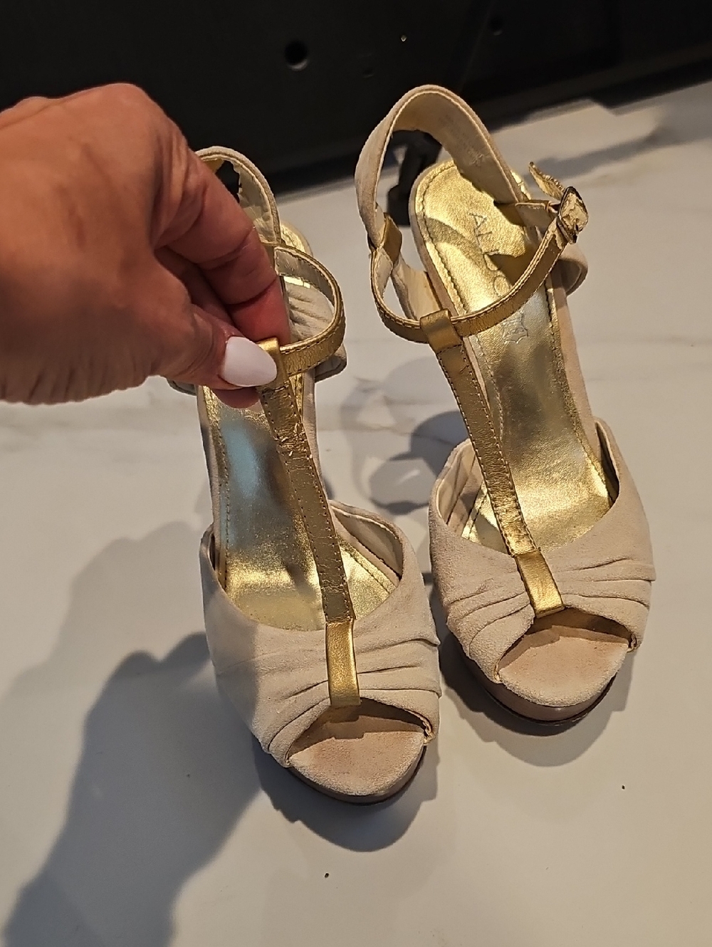 Aldo Cream & Gold Heels  39